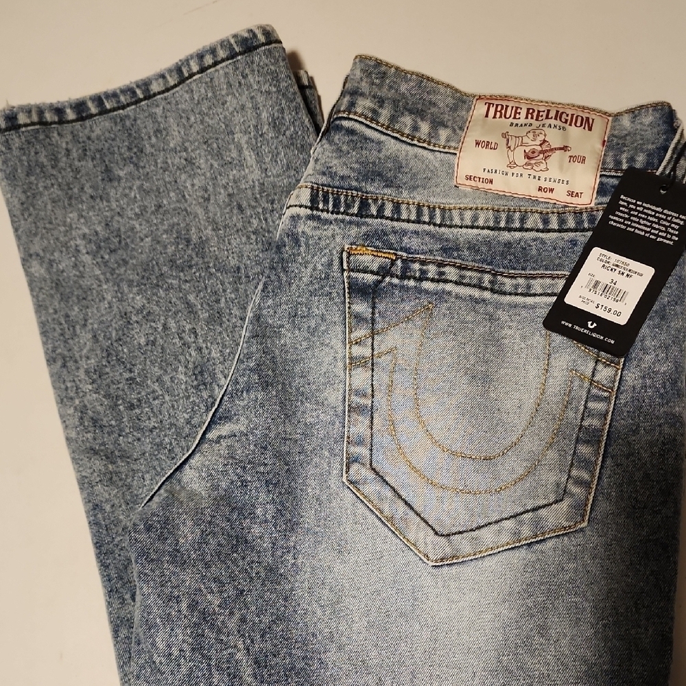 True Religion NWT Women's Light Blue Straight Leg Jeans SIZE 34